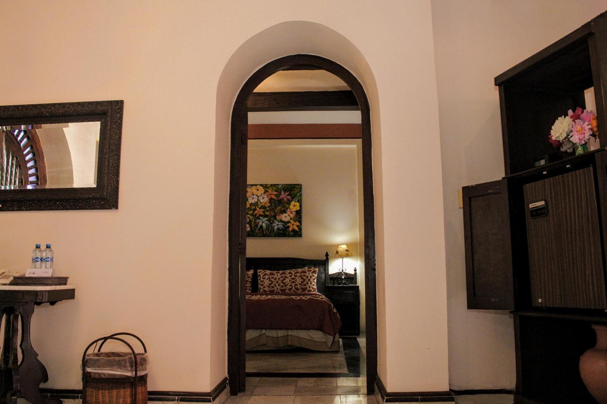 Hotel Casa del Balam Mérida Exterior foto A suite at the hotel